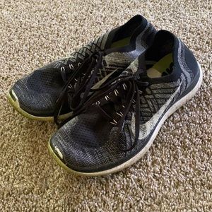 women’s Nike Flynit 4.0 sz 10